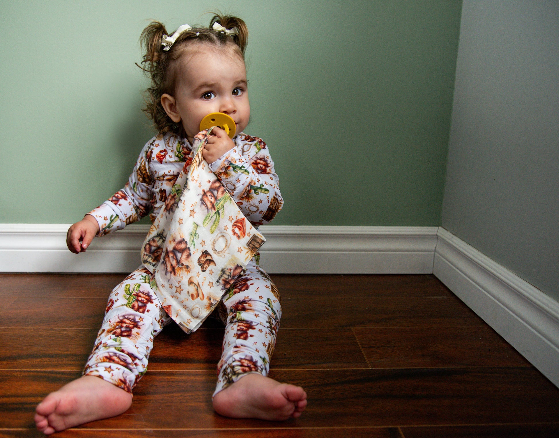 Attache-suce vache highland cowboy en mousseline de bambou