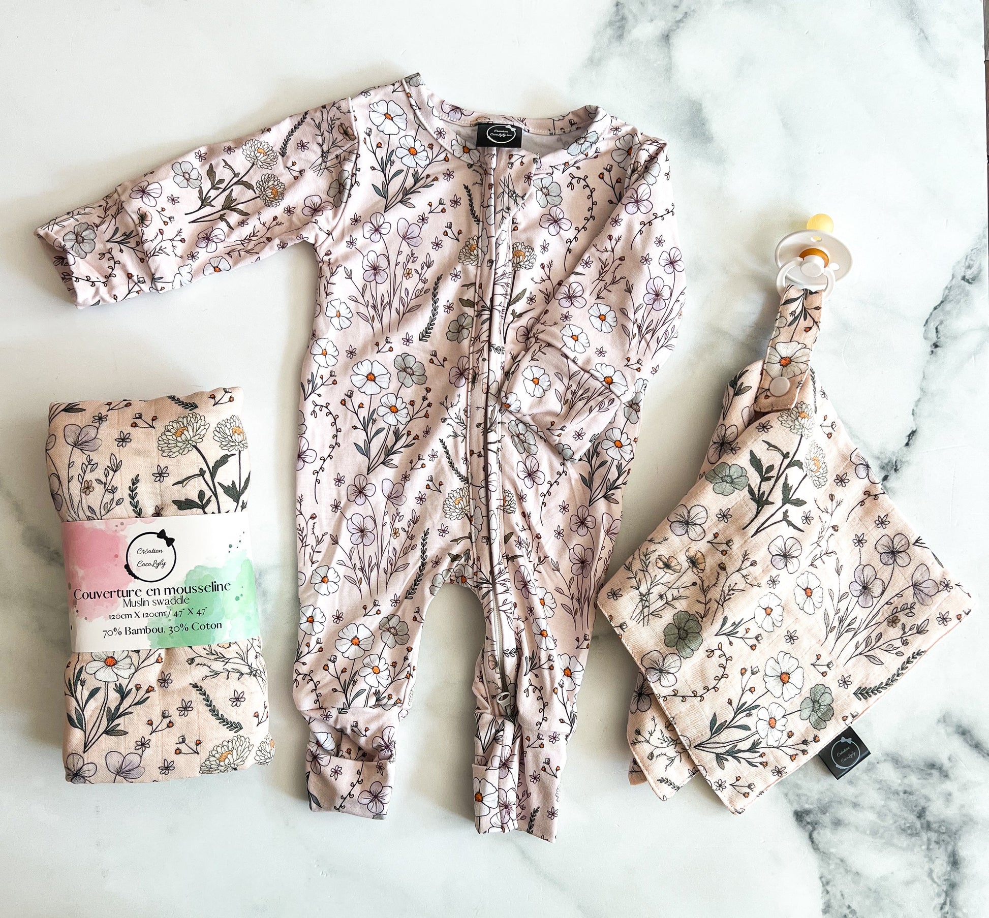 Attache-suce floral en mousseline de bambou