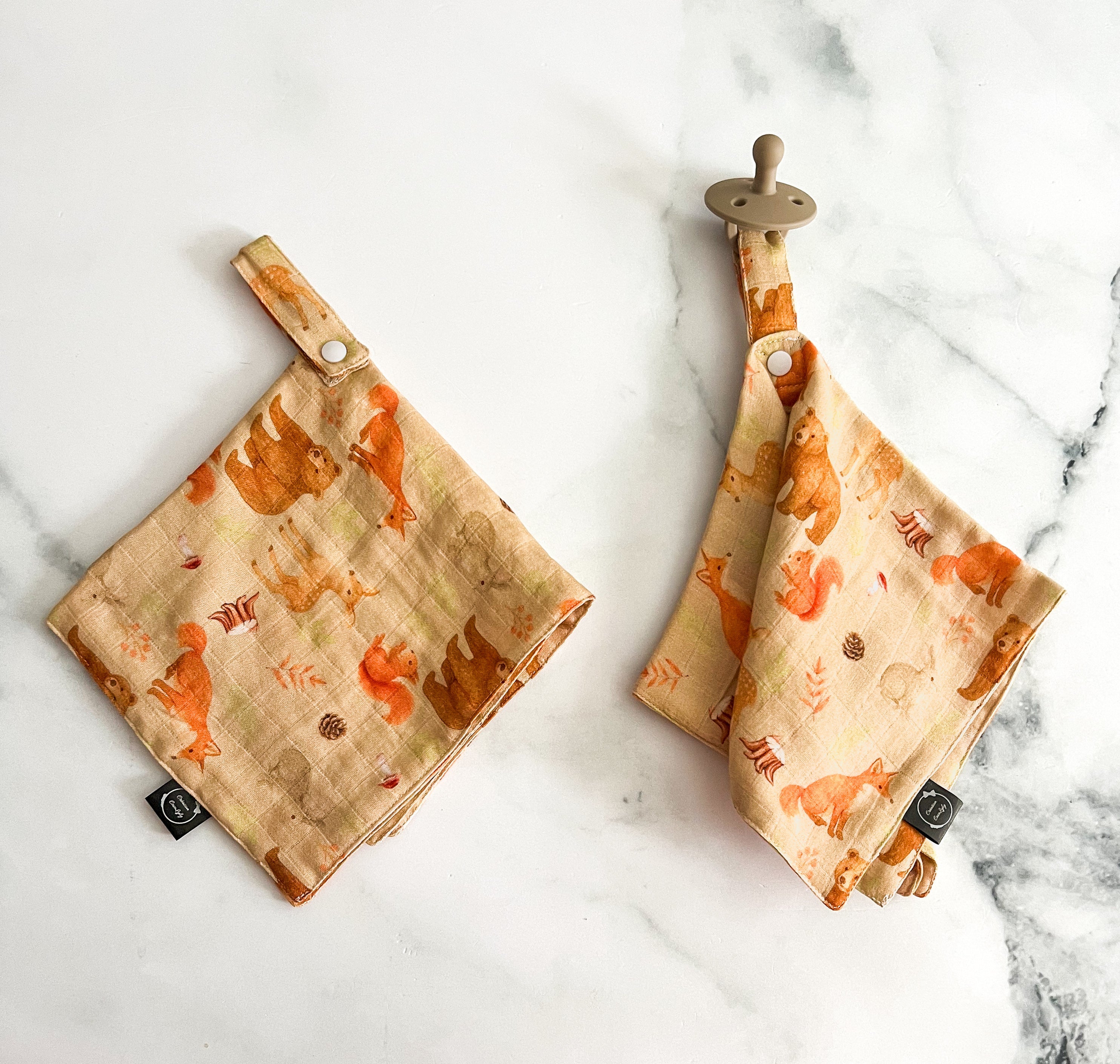 Attache-suce 🦊Les copains des bois en mousseline de bambou