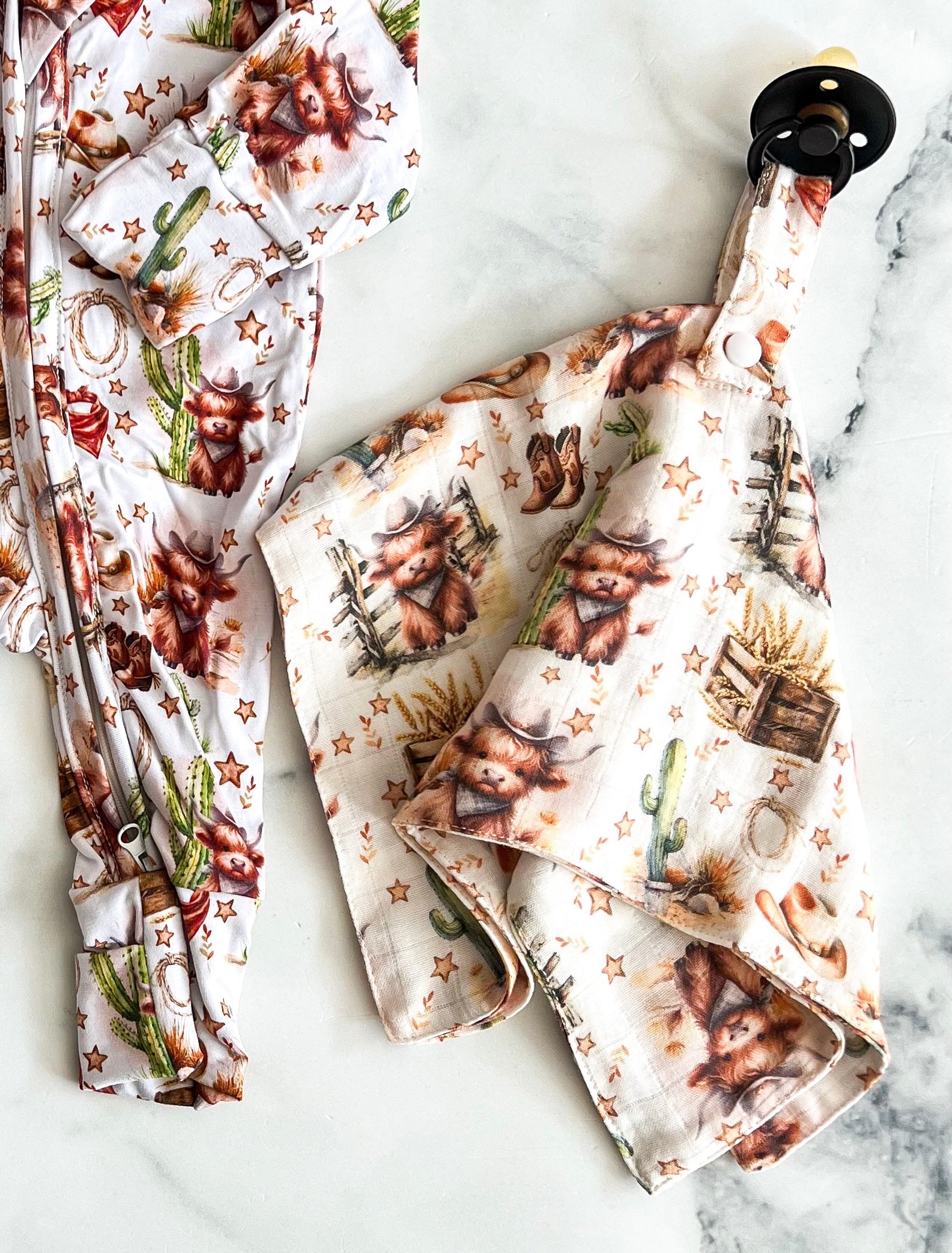 Attache-suce vache highland cowboy en mousseline de bambou