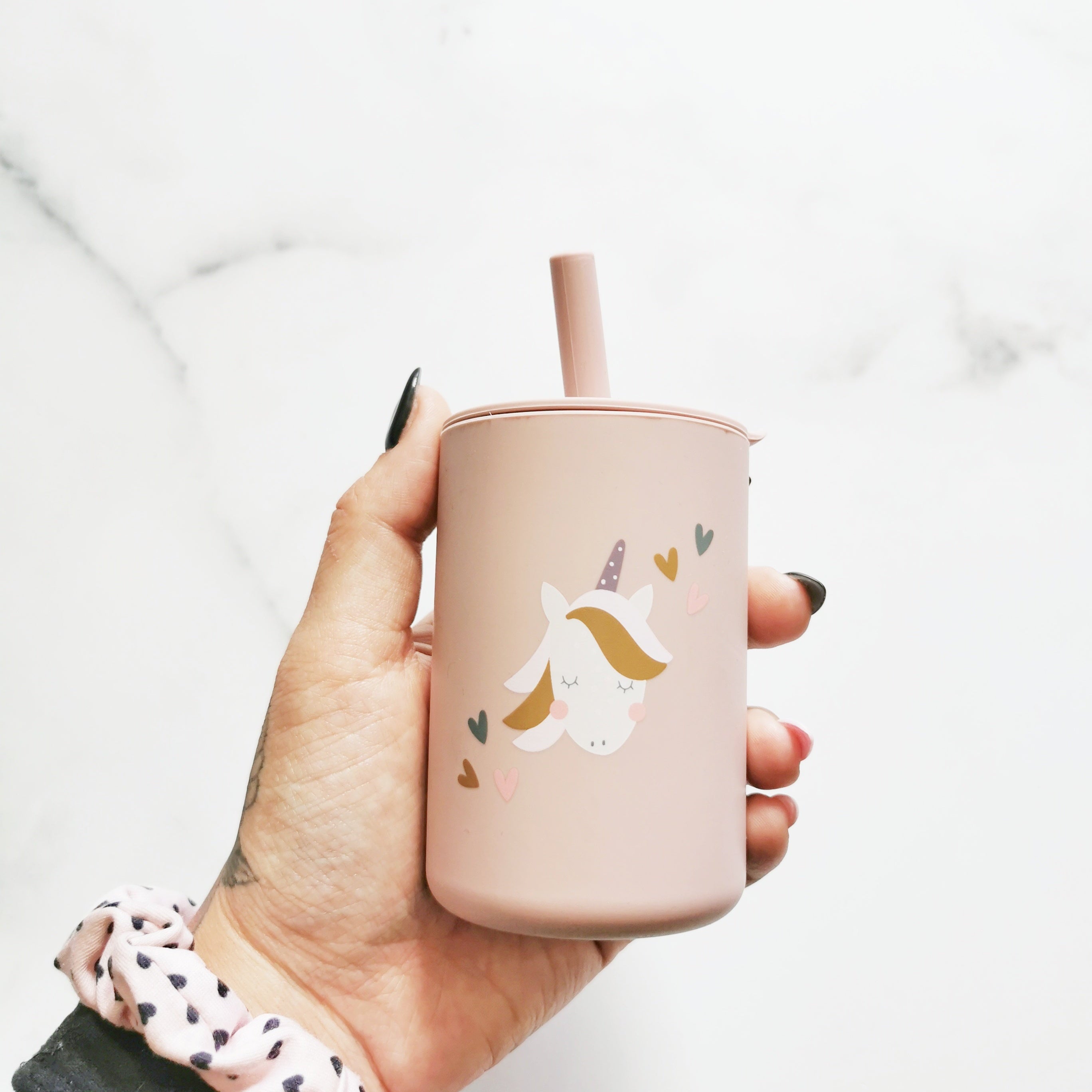 Gobelets avec paille licorne améliorer