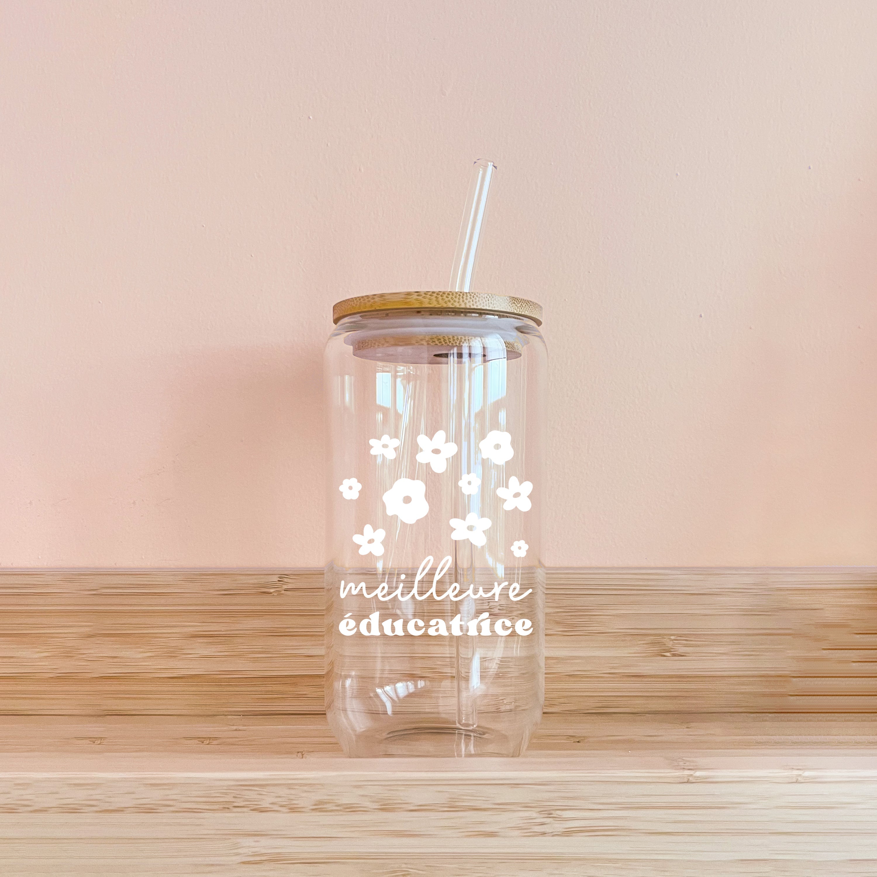 Verre - meilleure éducatrice fleurs blanches